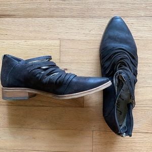 Free people shoes. Great condition!